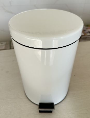 Steel Pedal Bin
