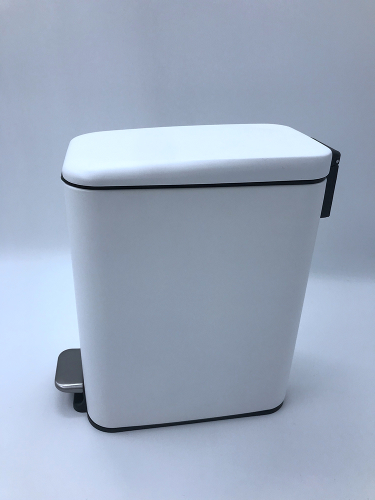 35 qt waste bin