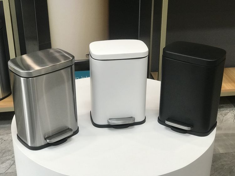 rubbermaid waste bins