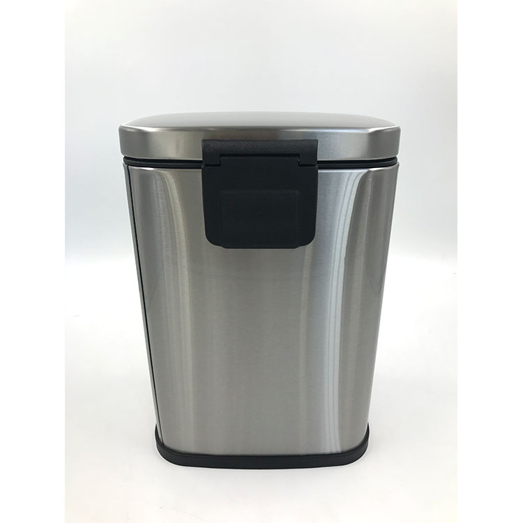 rubbermaid waste bins