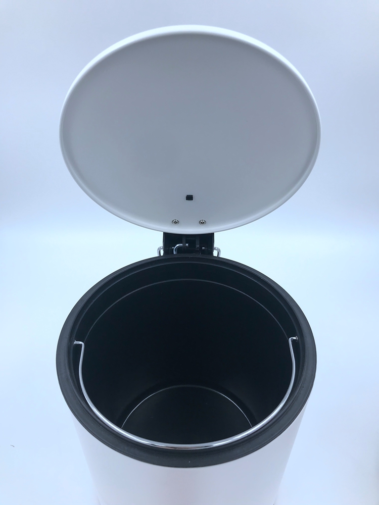 13 gallon automatic trash can